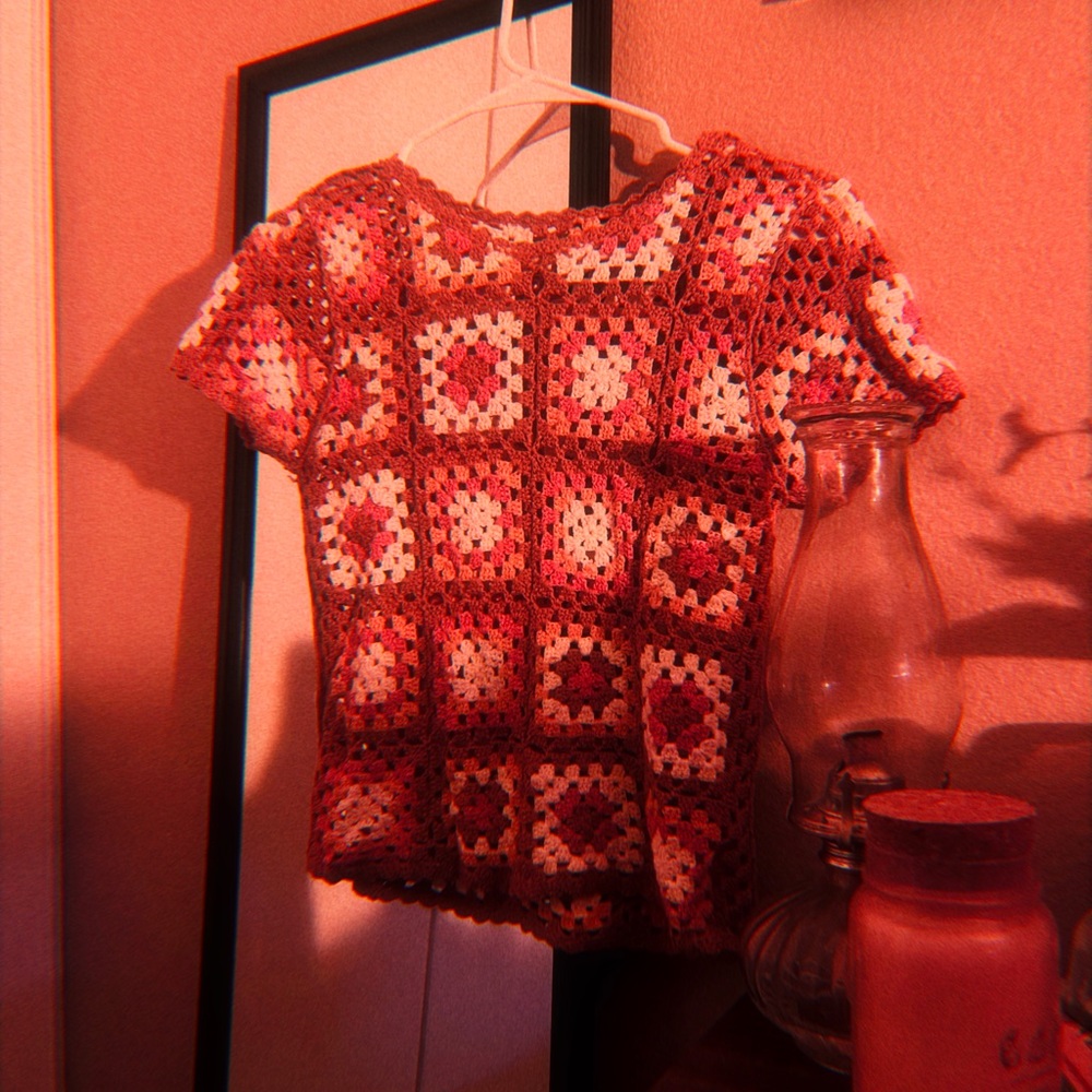 forever21 xs granny squares crocheted baby tee